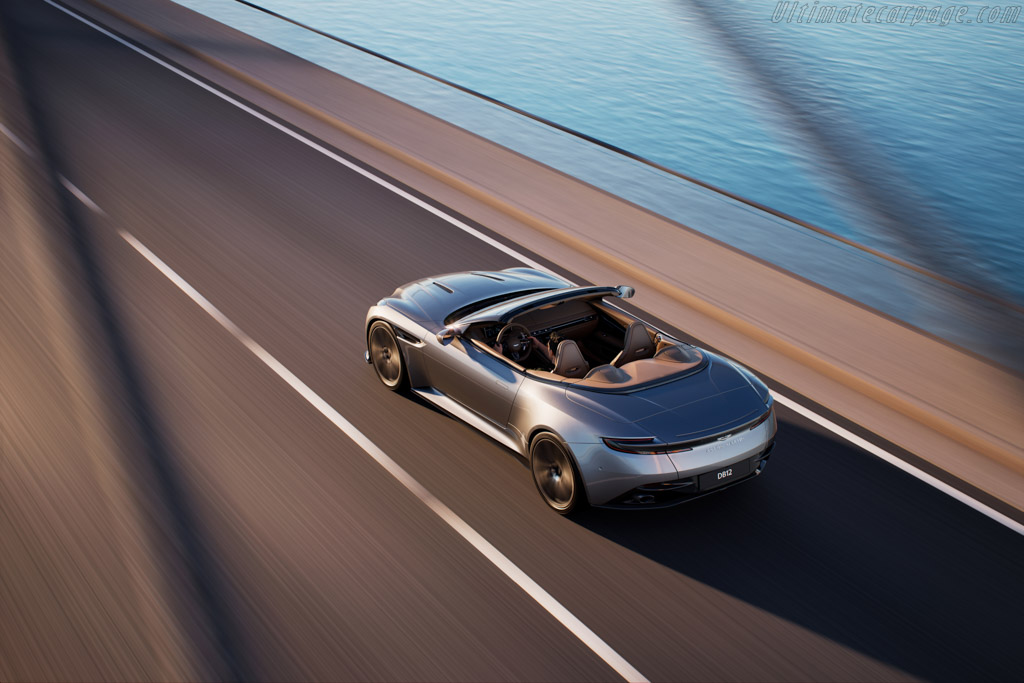 Aston Martin DB12 Volante