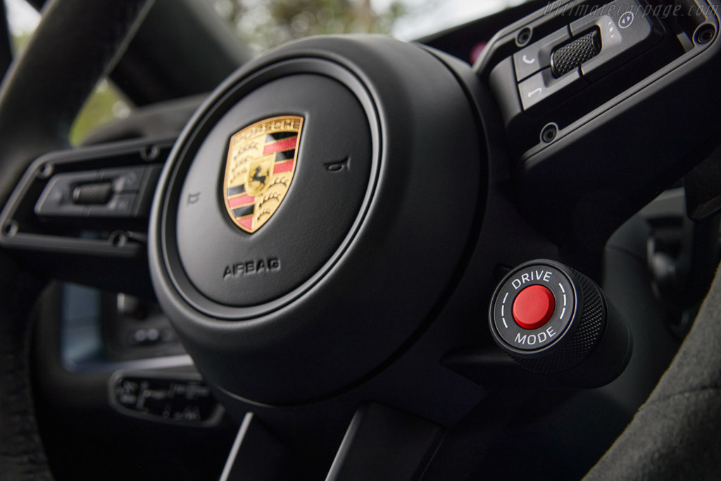 Porsche Cayenne Turbo E-Hybrid Coupé