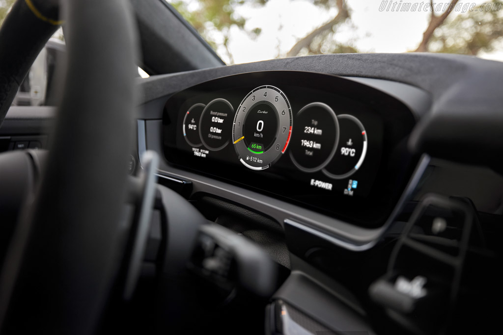 Porsche Cayenne Turbo E-Hybrid Coupé