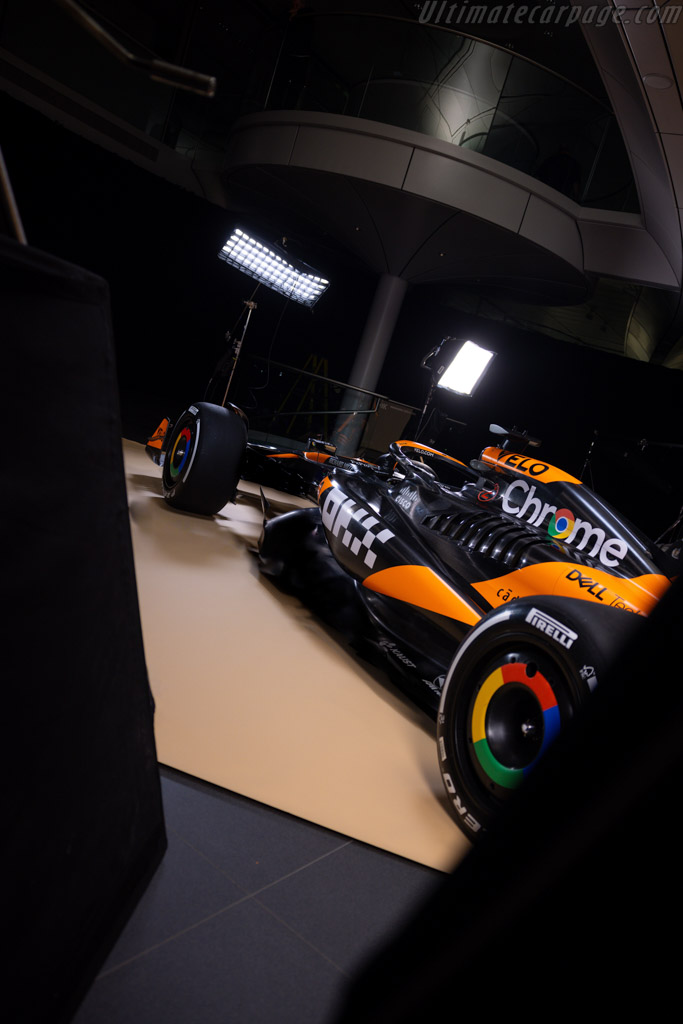 McLaren MCL38 Mercedes