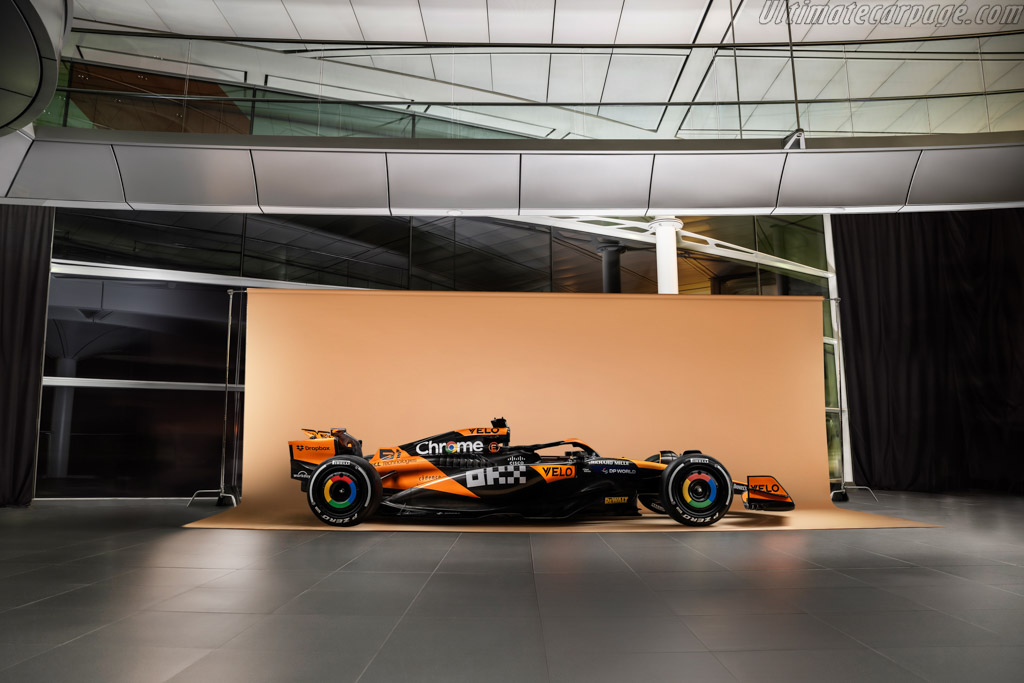 McLaren MCL38 Mercedes