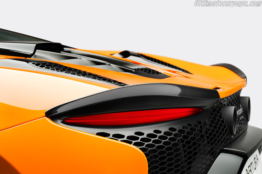 McLaren Artura Spider