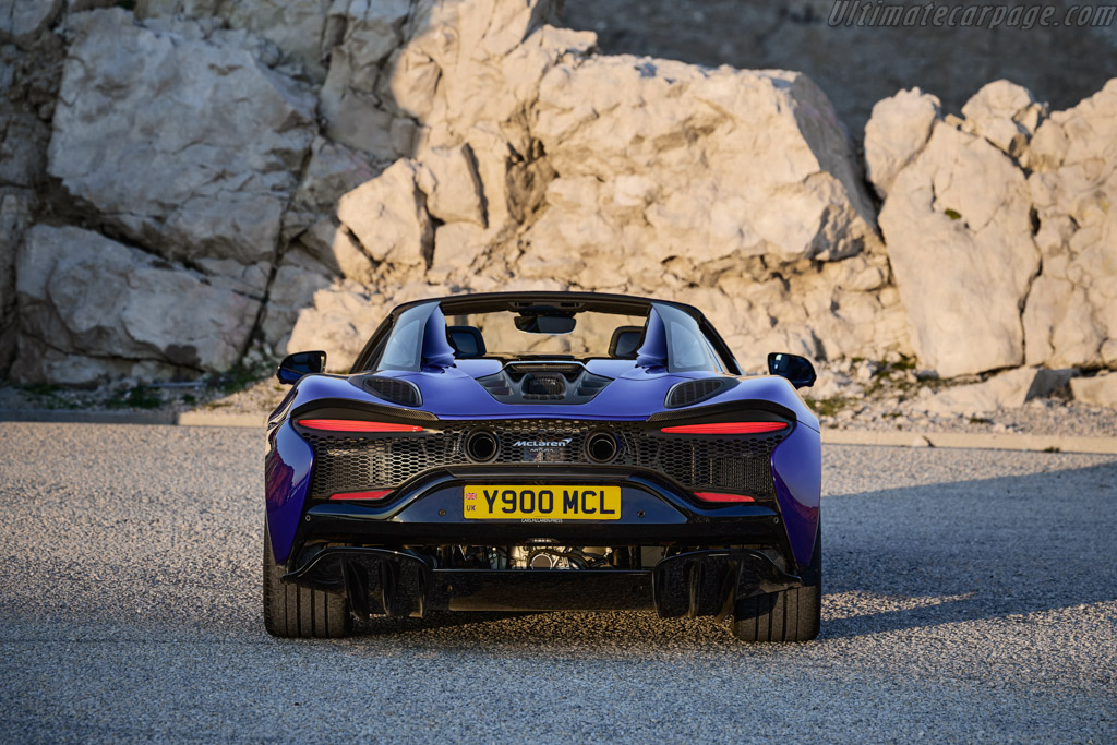 McLaren Artura Spider