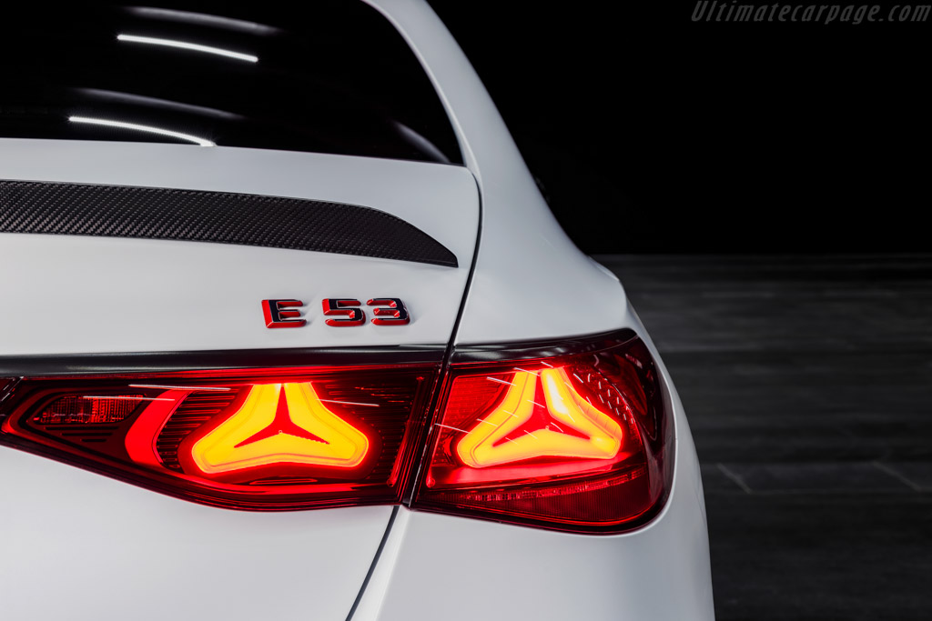 Mercedes-AMG E 53 Hybrid 4MATIC+ Saloon