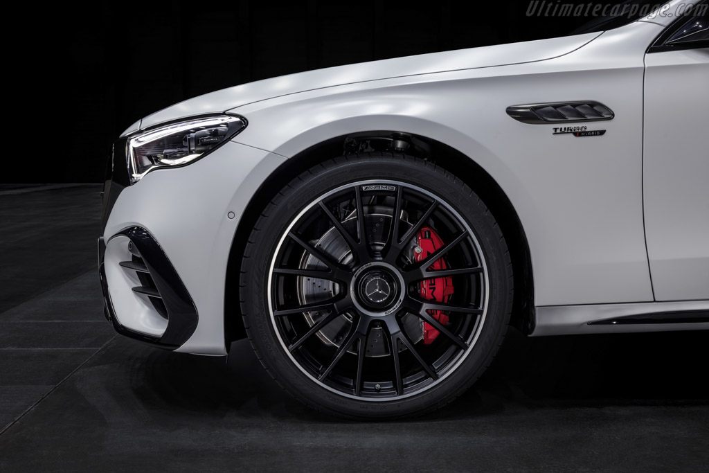 Mercedes-AMG E 53 Hybrid 4MATIC+ Saloon