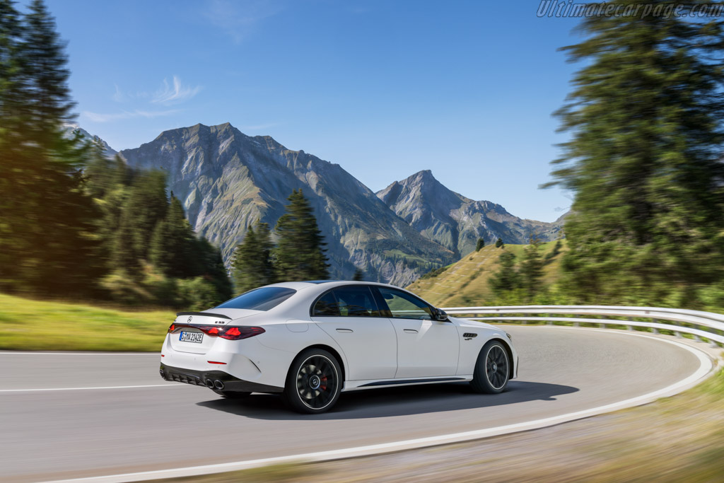 Mercedes-AMG E 53 Hybrid 4MATIC+ Saloon