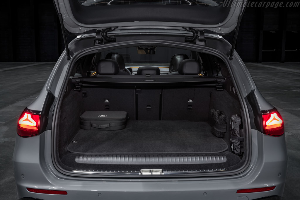 Mercedes-AMG E 53 Hybrid 4MATIC+ Estate