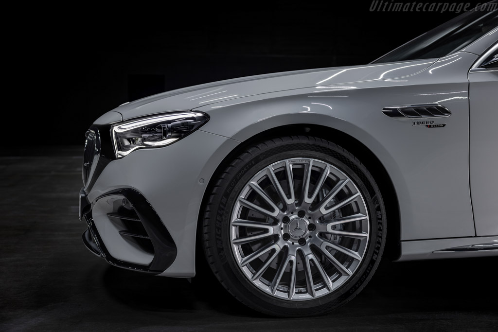 Mercedes-AMG E 53 Hybrid 4MATIC+ Estate