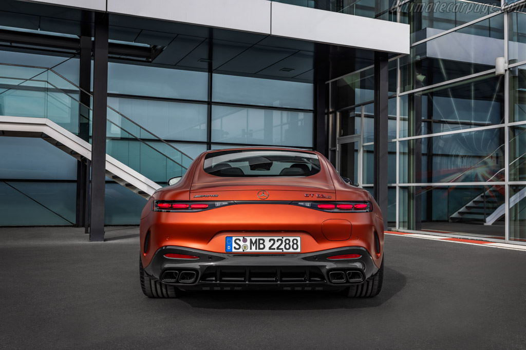 Mercedes-AMG GT 63 S E Performance