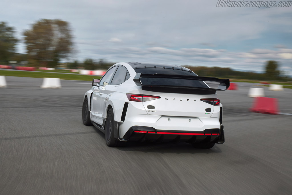 Skoda Enyaq RS Race