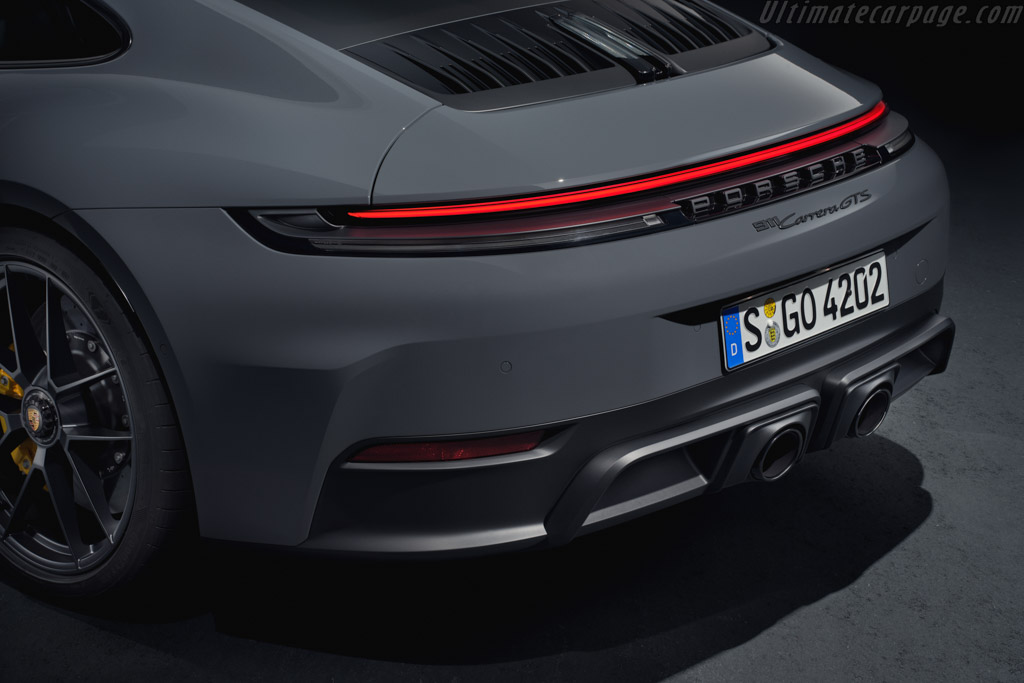 Porsche 911 Carrera GTS