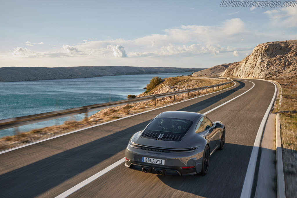 Porsche 911 Carrera GTS
