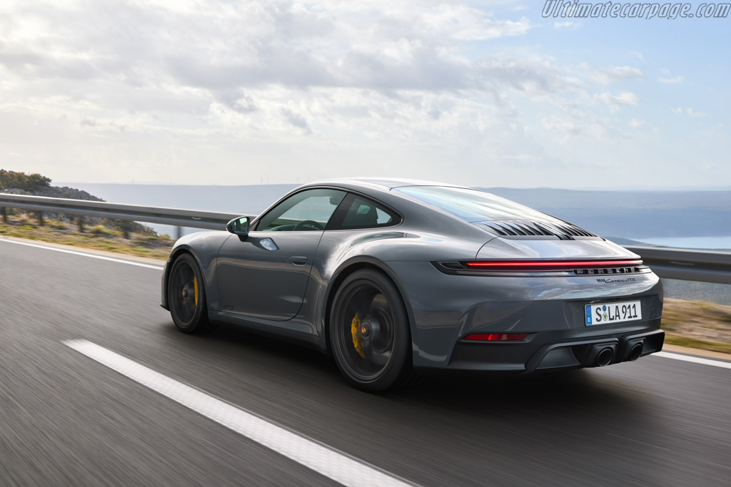 Porsche 911 Carrera GTS