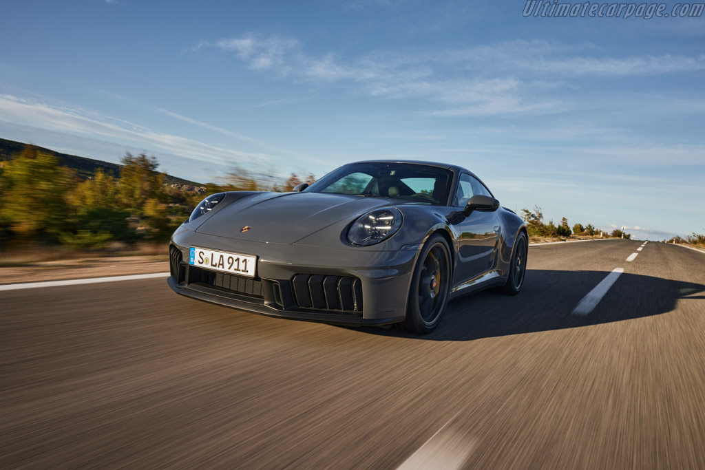 Porsche 911 Carrera GTS