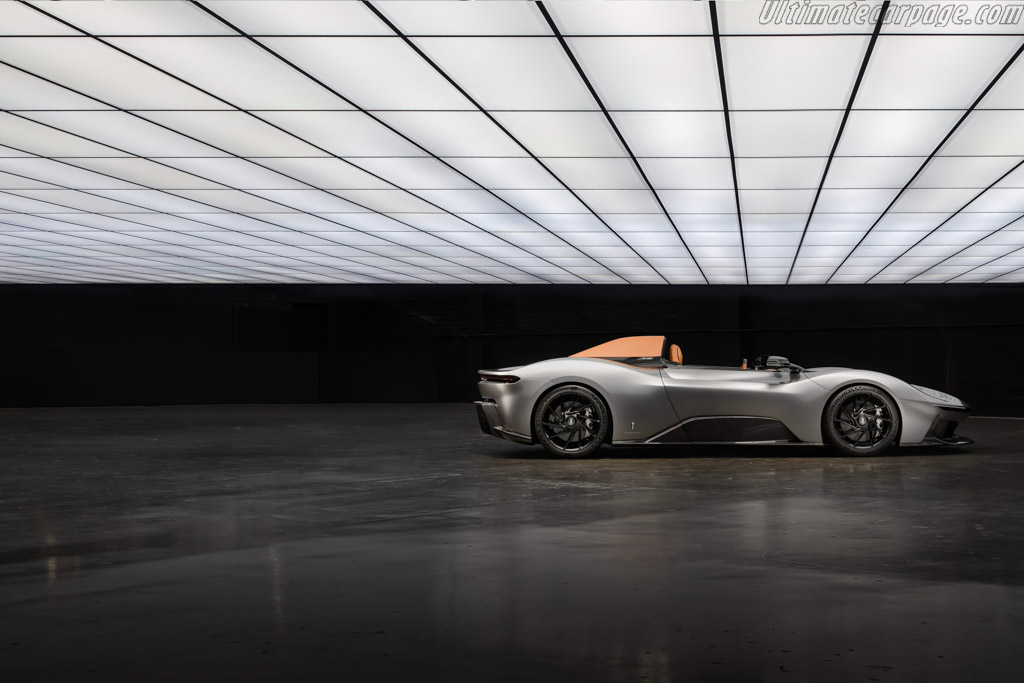 Automobili Pininfarina B95 Gotham