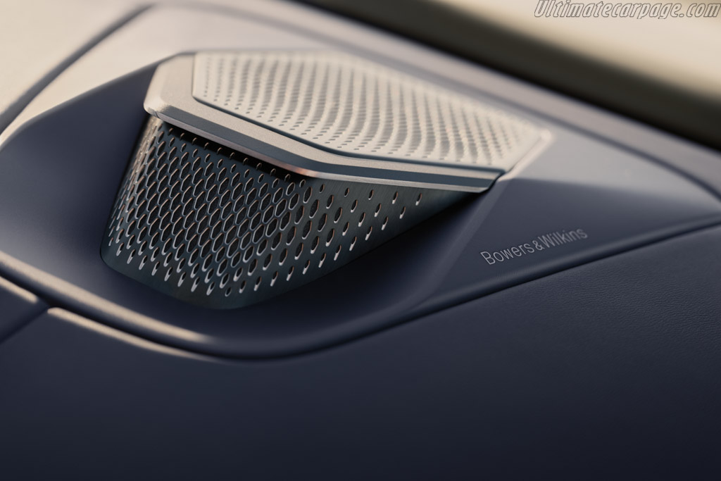 Aston Martin Vantage Roadster