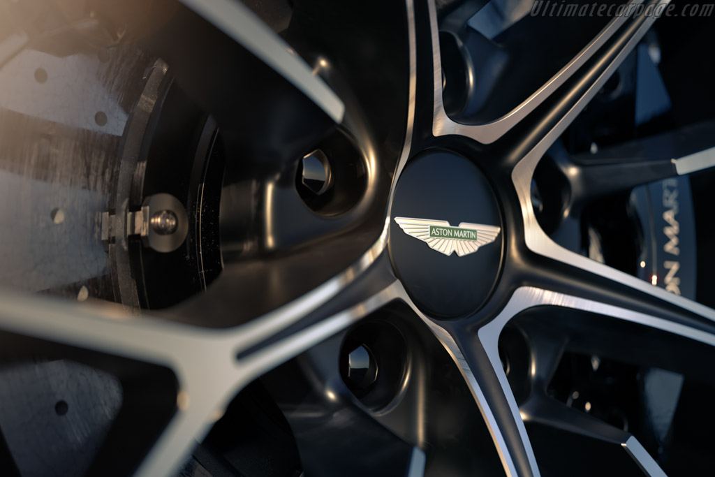Aston Martin Vantage Roadster