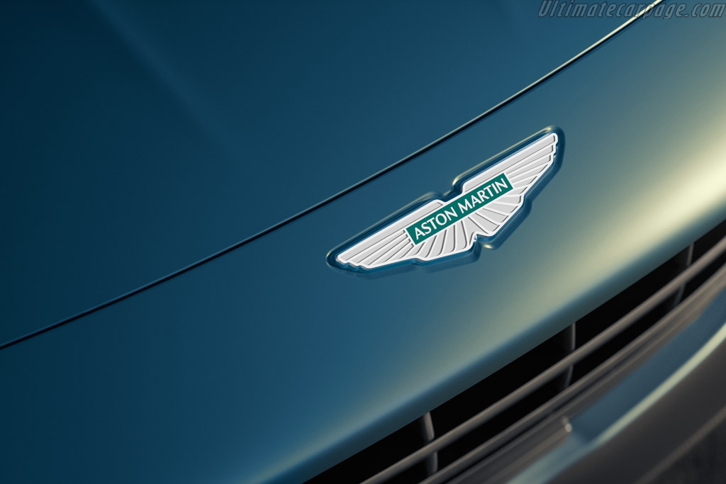 Aston Martin Vantage Roadster