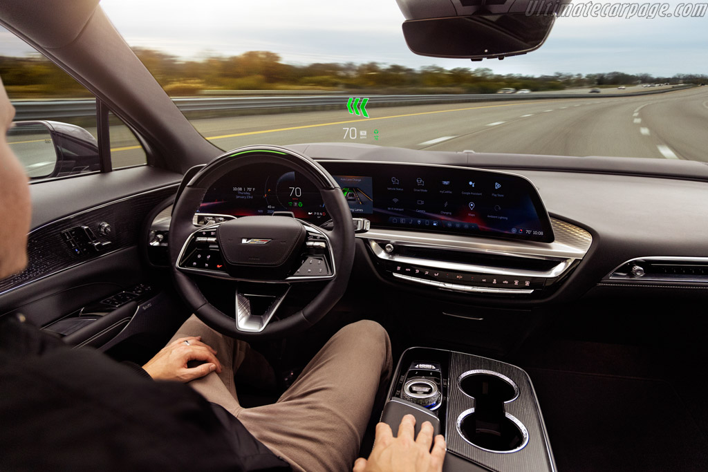 Cadillac Lyriq-V