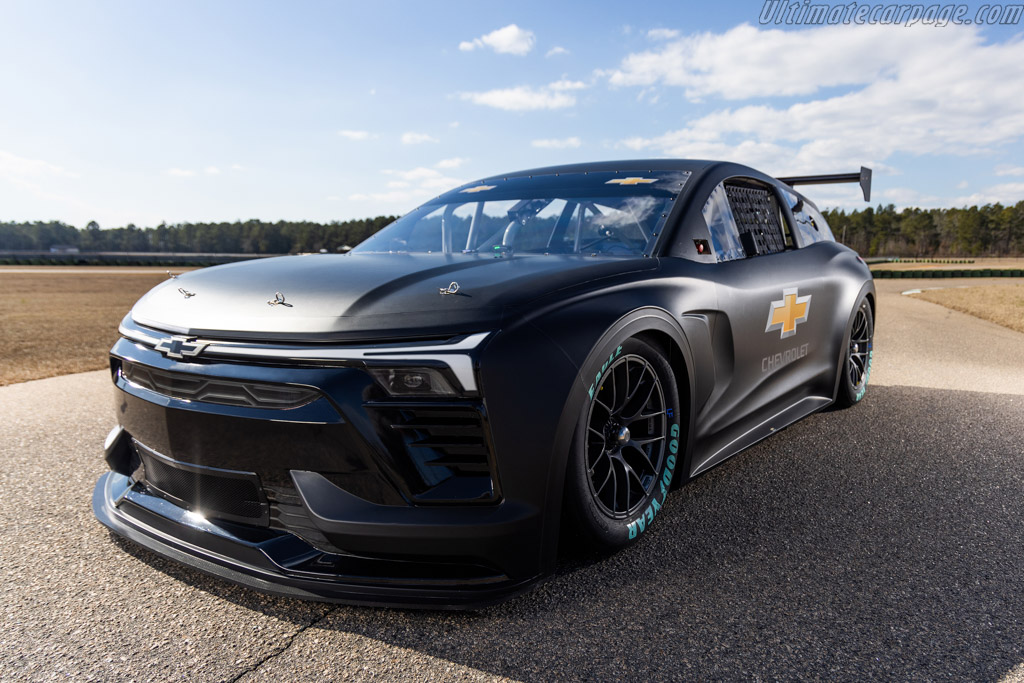 Chevrolet Blazer EV.R NASCAR