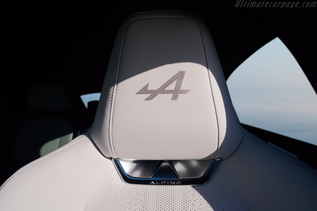 Alpine A390