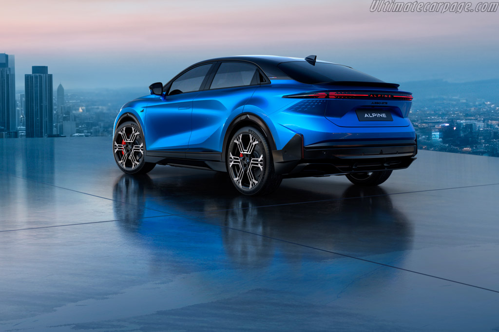 Alpine A390