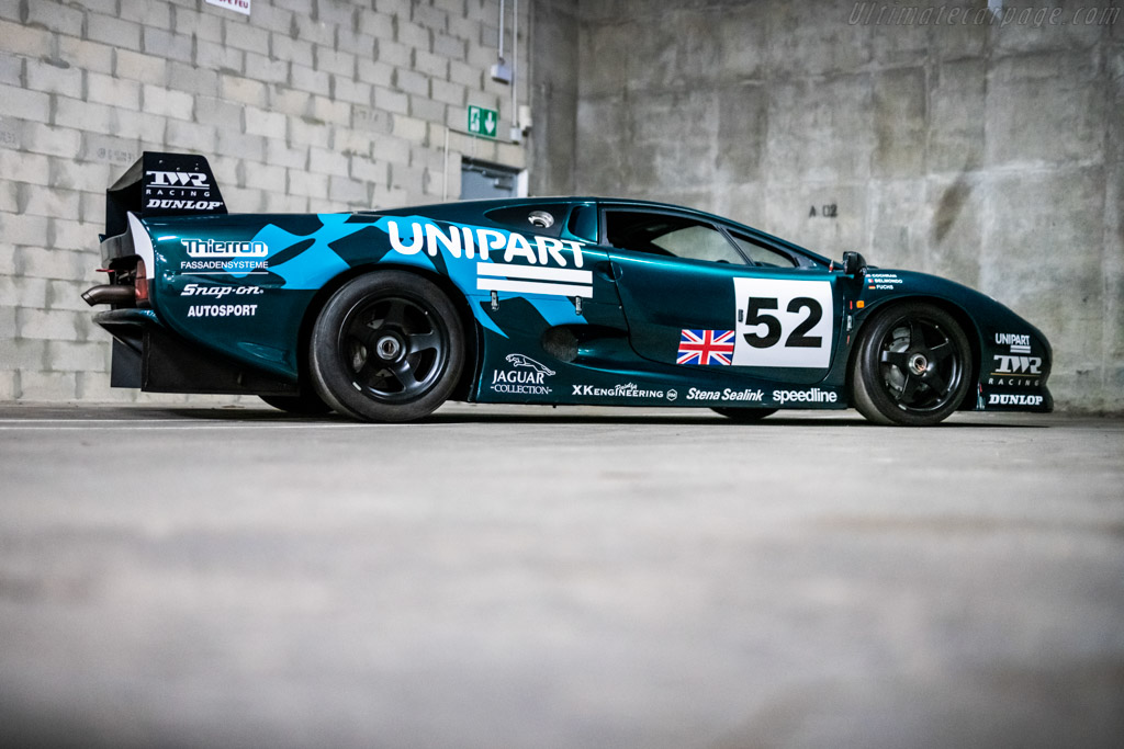 Jaguar XJ220C