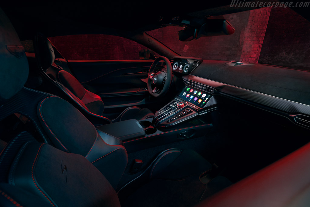 Aston Martin Vantage S