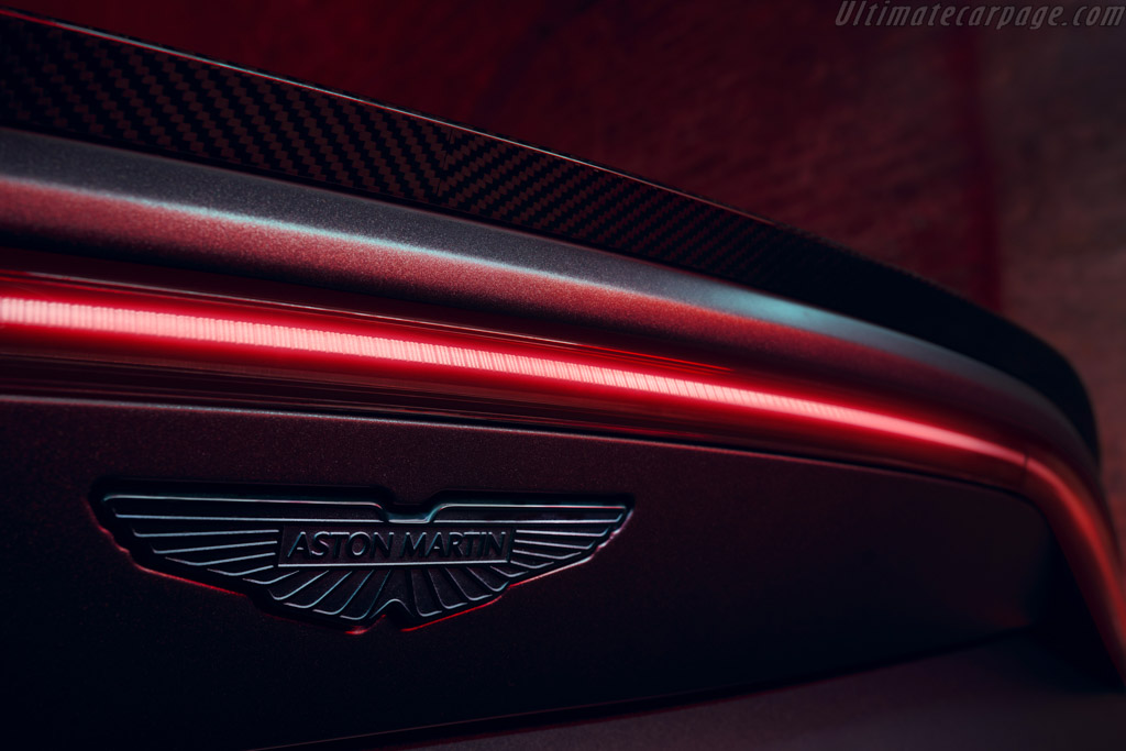 Aston Martin Vantage S