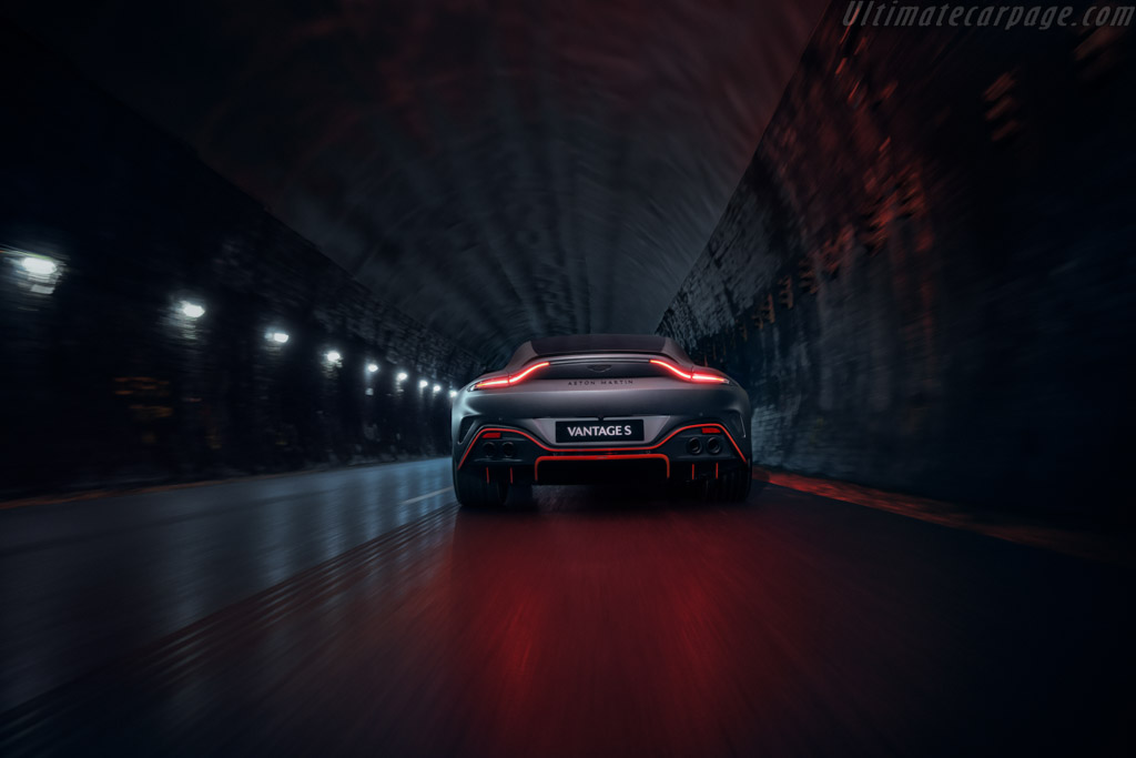 Aston Martin Vantage S