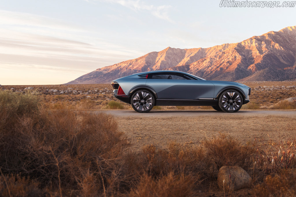 Cadillac Elevated Velocity Crossover Concept