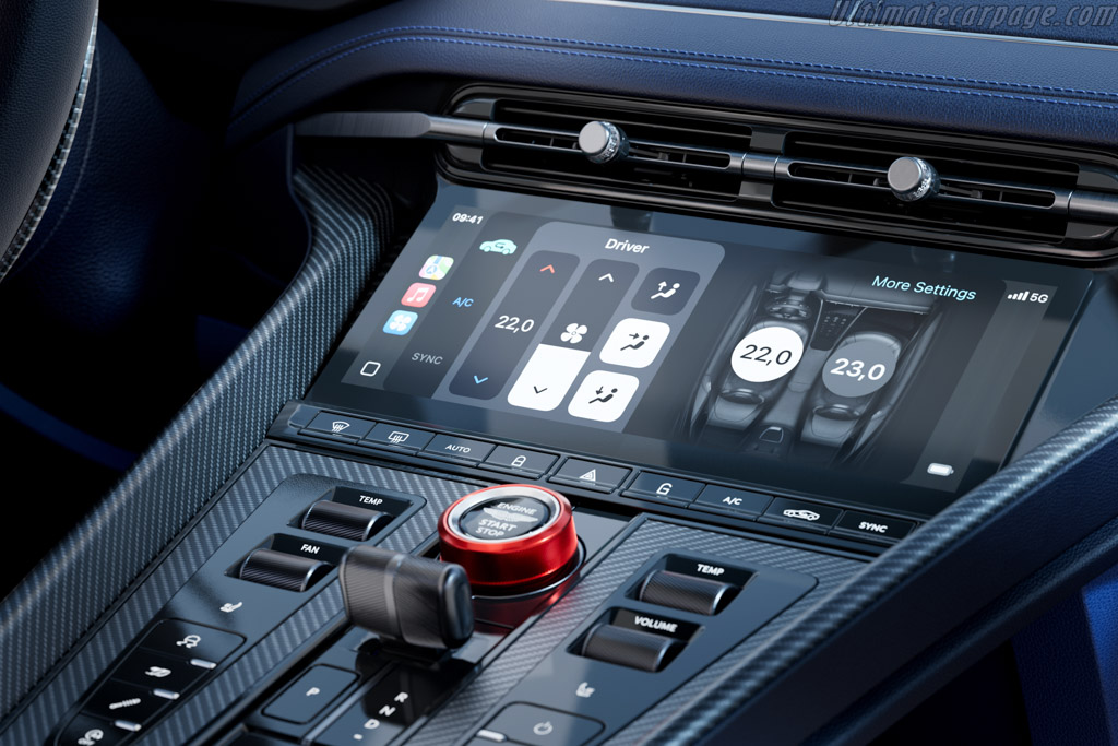 Aston Martin DB12 S Coupe