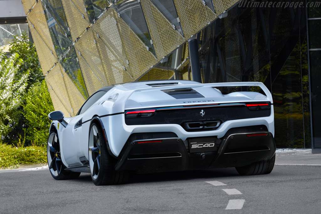 Ferrari SC40