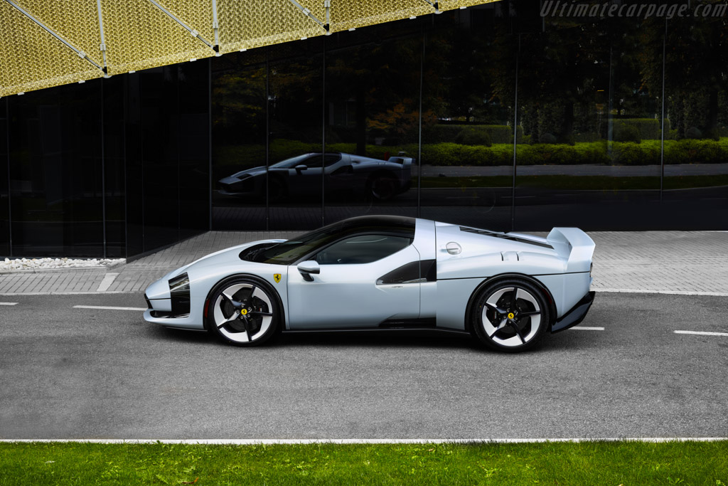 Ferrari SC40