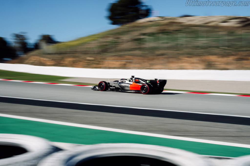 Audi R26