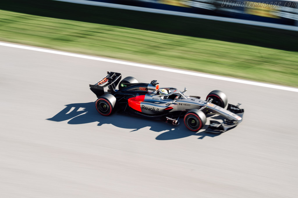 Audi R26