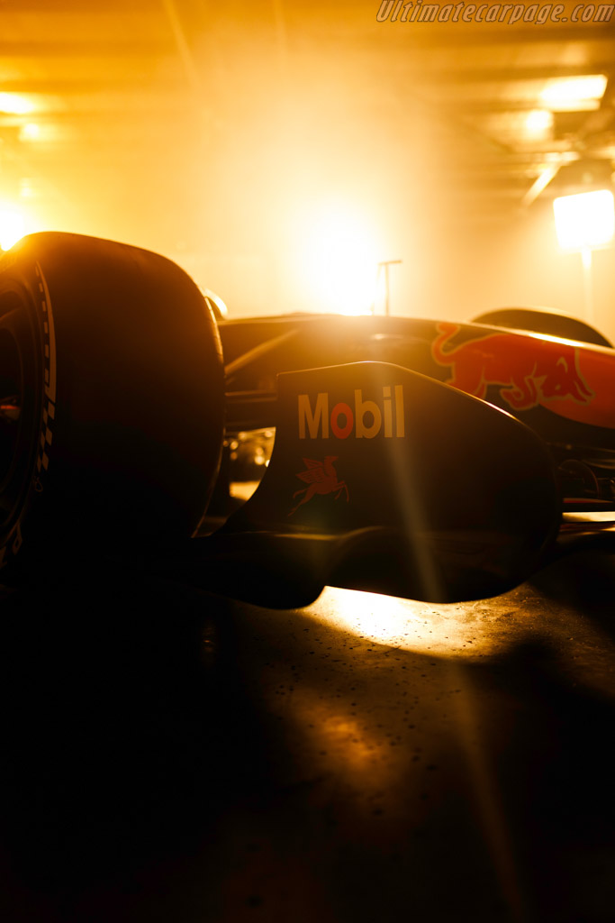 Red Bull Racing RB22 Ford