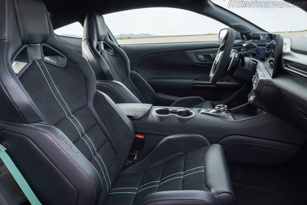 Ford Mustang Dark Horse SC