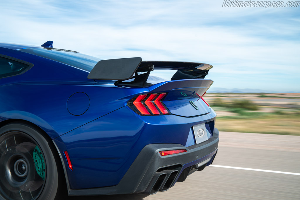 Ford Mustang Dark Horse SC