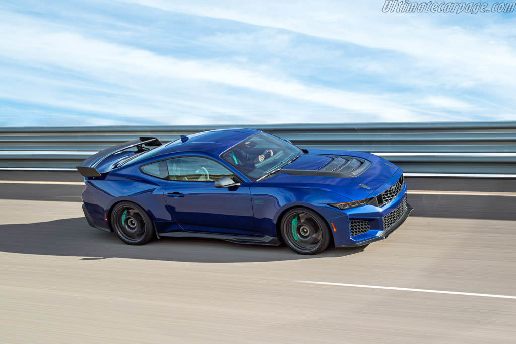 Ford Mustang Dark Horse SC
