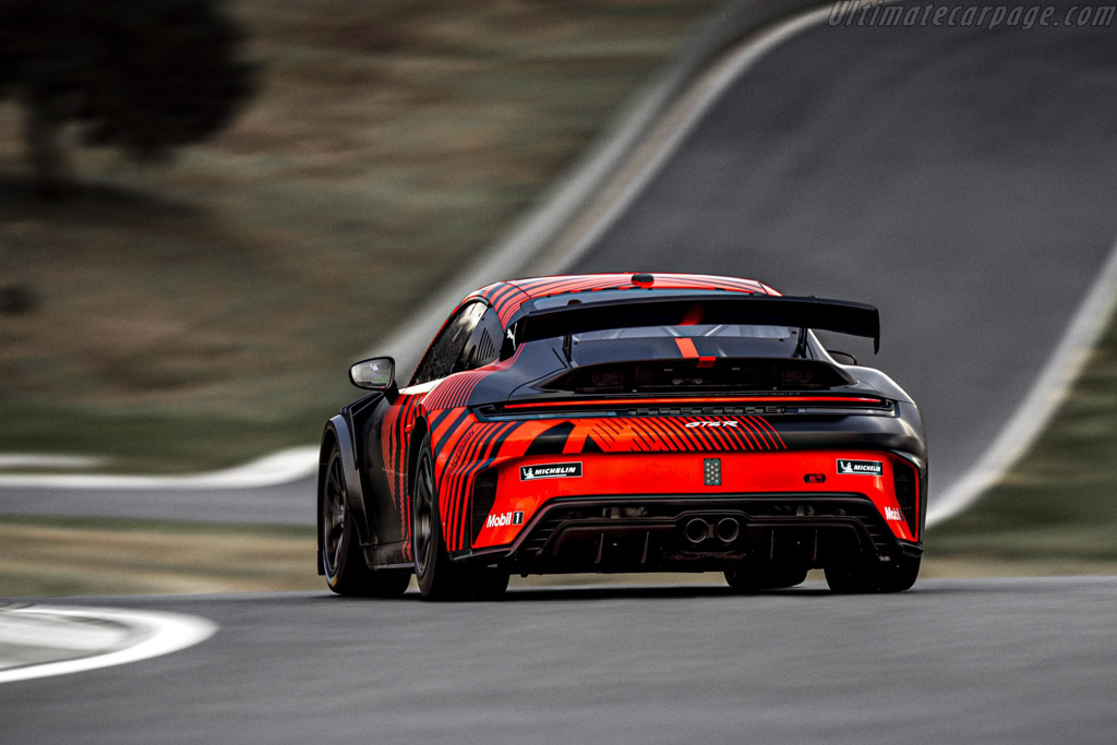 Porsche 911 GT4 R