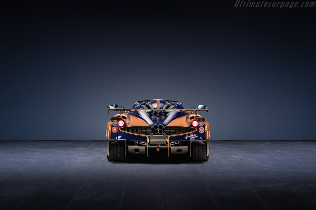 Pagani Huayra 70 Derecho