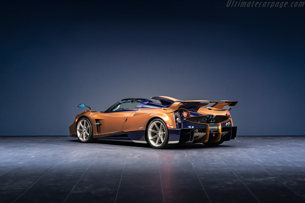 Pagani Huayra 70 Derecho