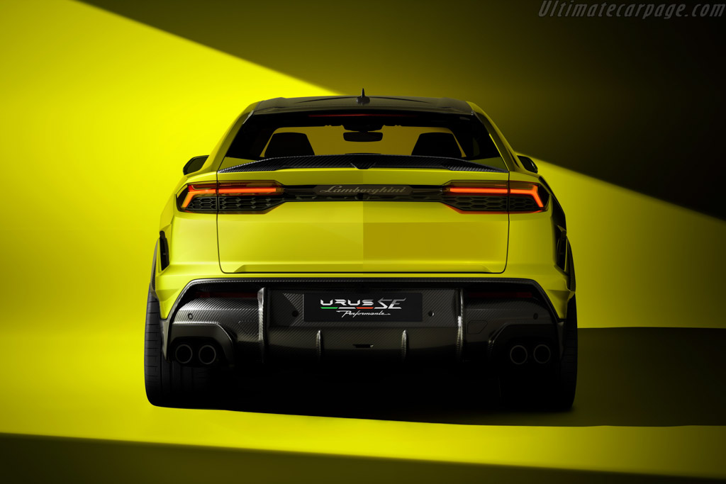 Lamborghini Urus SE Performante