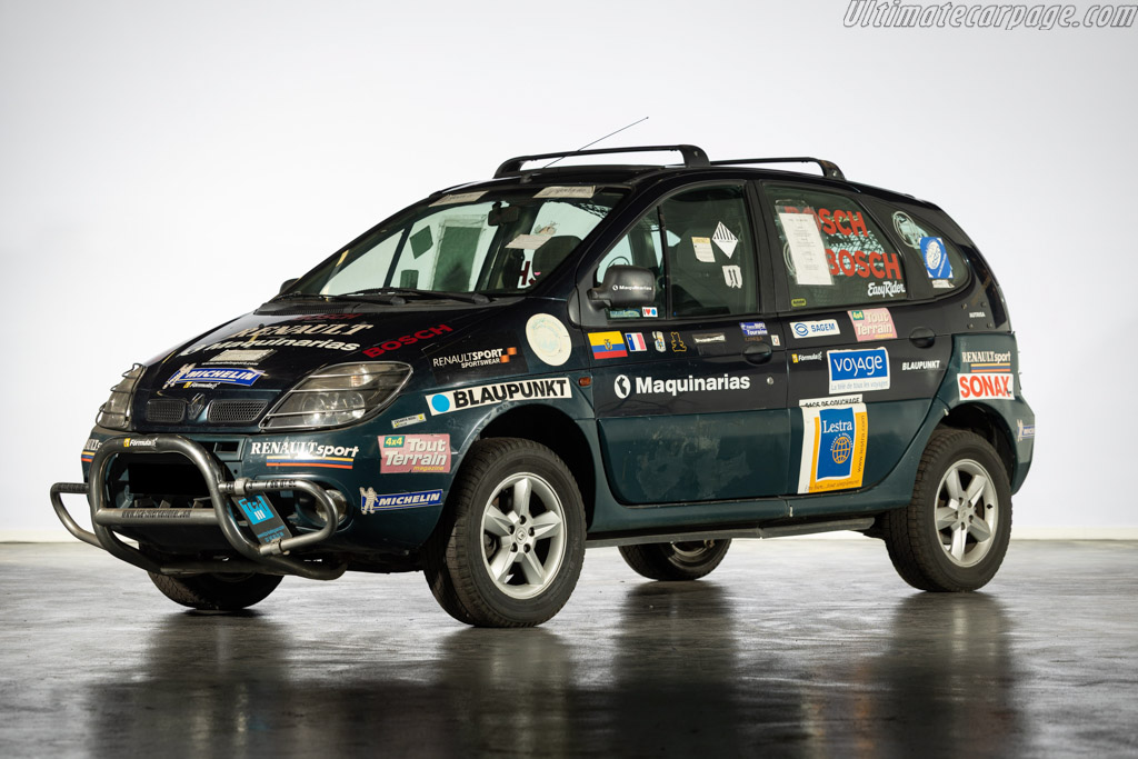 Renault Scenic RX4 Around the World