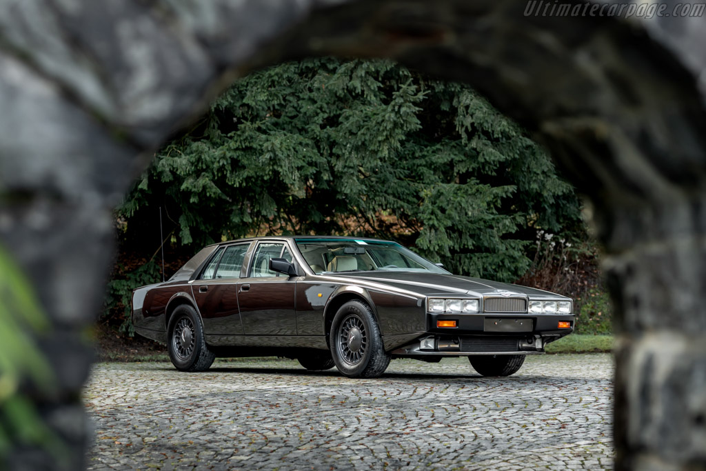 Aston Martin Lagonda