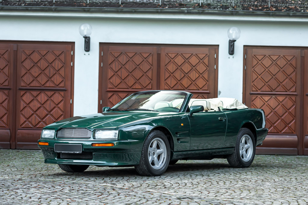 Aston Martin Virage Volante