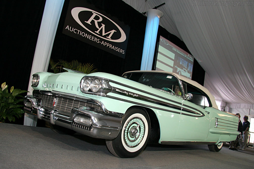 Oldsmobile 98 Convertible - Chassis: 589W03381  - 2006 Amelia Island Concours d'Elegance