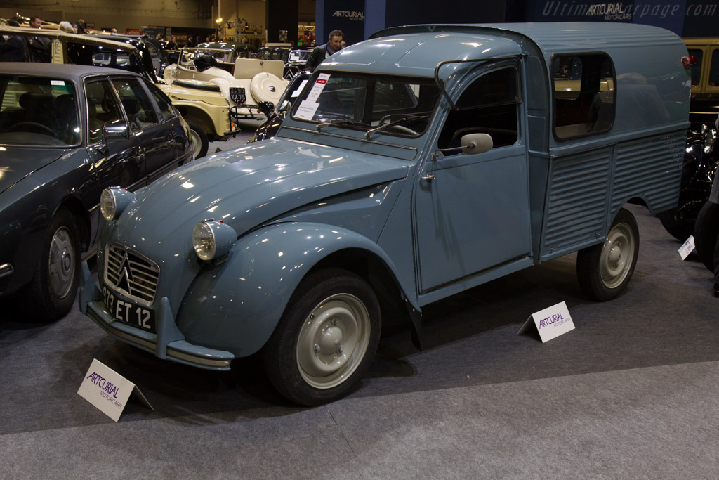 Citroën 2 CV AK 350 Fourgonette - Chassis: 9017234  - 2016 Retromobile