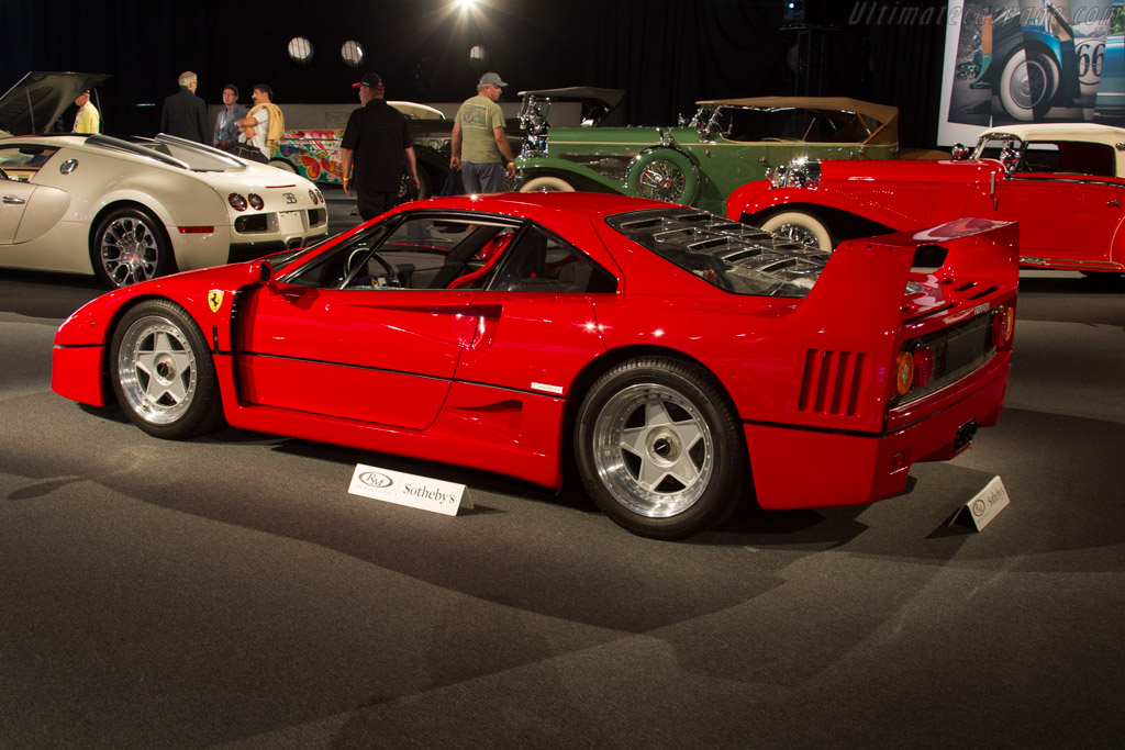 Ferrari F40 - Chassis: 87123  - 2016 Monterey Auctions